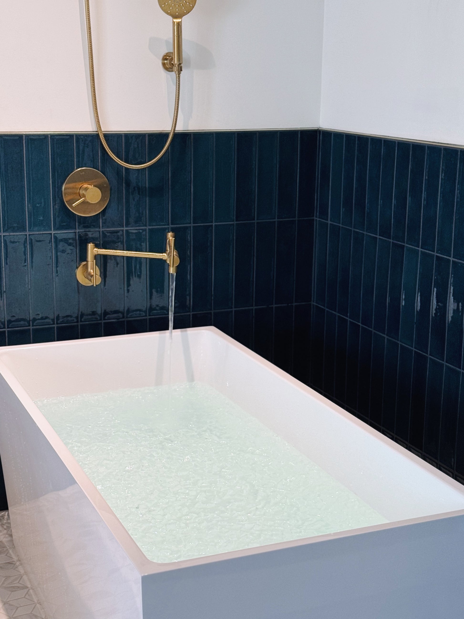 fresh-water cold plunge tub at Arctic Heat Retreat
